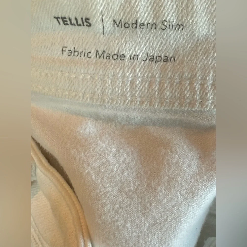 AG Adriano Goldschmied. White Tellis Modern Slim. Size 36. Short.